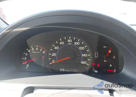 2010 Honda Odyssey Touring z USA, uszkodzony, nr VIN 5FNRL3H99AB012136